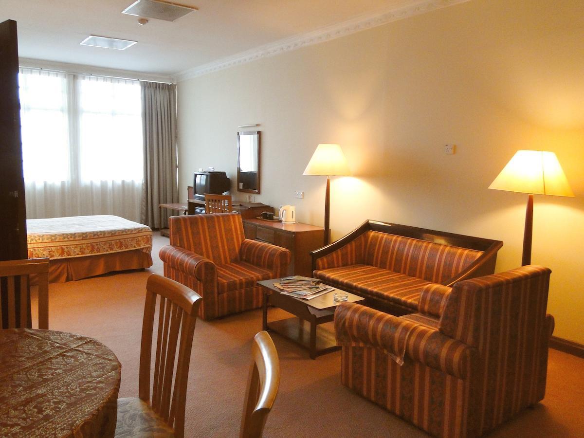 Holiday Villa Hotel City Centre Πνομ Πενχ Εξωτερικό φωτογραφία