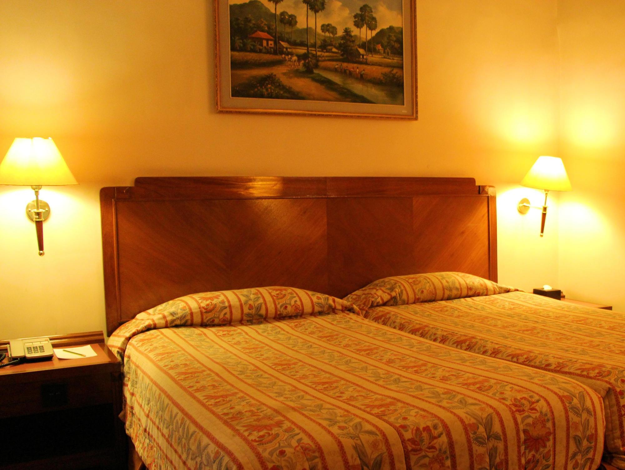 Holiday Villa Hotel City Centre Πνομ Πενχ Εξωτερικό φωτογραφία